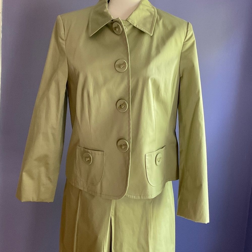Talbots 2-Piece Light Olive Sateen Pantsuit size 12/14